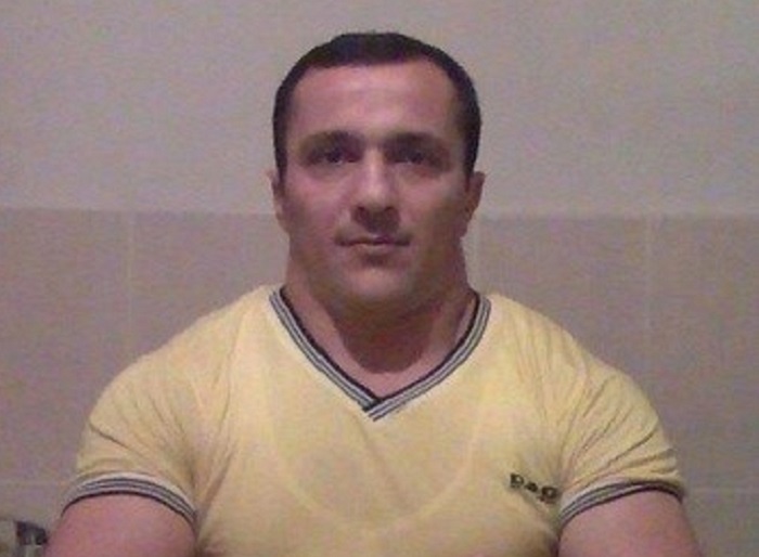 Polis maşınını əzənə hökm oxundu - 4 ay həbs